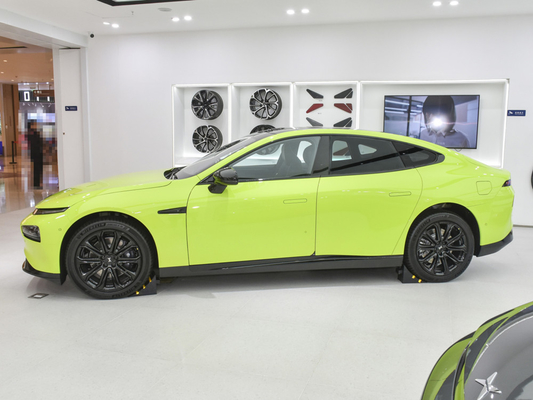 Experimente o poder de 2023 XPeng P7 Carros Elétricos Grande Luxo e para motoristas adultos