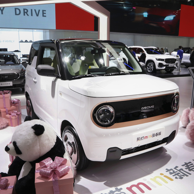 Pronto para embarque 2022 Geely Panda Mini EV 4 lugares Carro elétrico puro 120km / 200km alcance