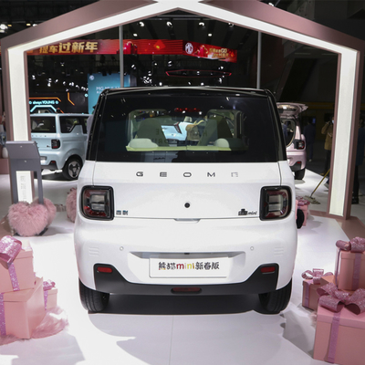 Pronto para embarque 2022 Geely Panda Mini EV 4 lugares Carro elétrico puro 120km / 200km alcance
