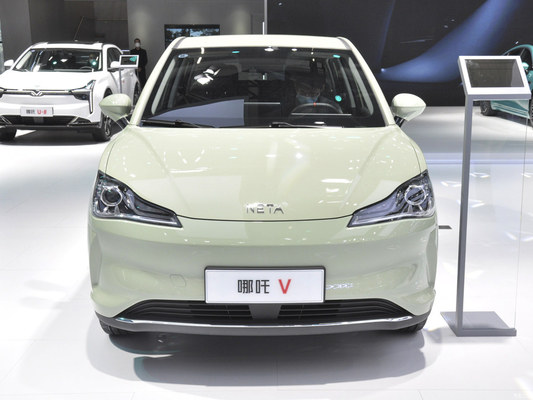 Elegante carro elétrico Neta V EV Modelo 2022 com potência total do motor kW ≤50kW e como figura