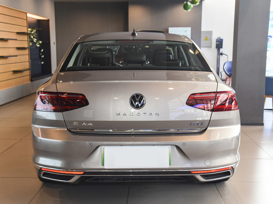 116KW Potência total do motor 2022 Magotan Plug-in Hybrid GTE Luxury Veículo de 4 portas e 5 lugares