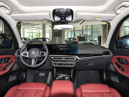 Veículo energético 2022 BMW i3 Carro elétrico com autonomia de 526 km e potência total do motor de 210 kW