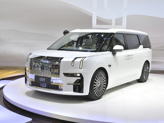 Ajuste elétrico do assento do copiloto 2022 Geely Zeekr 009 MPV WE ME 702KM 822KM EV Car
