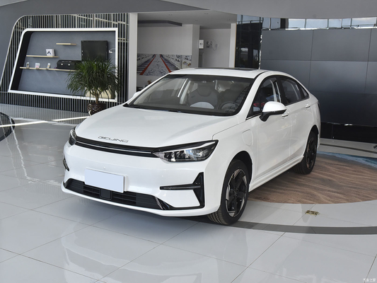 Beijing EU5 PLUS R500 Limousine Elétrico com alcance de 416KM e 120KW de potência total do motor