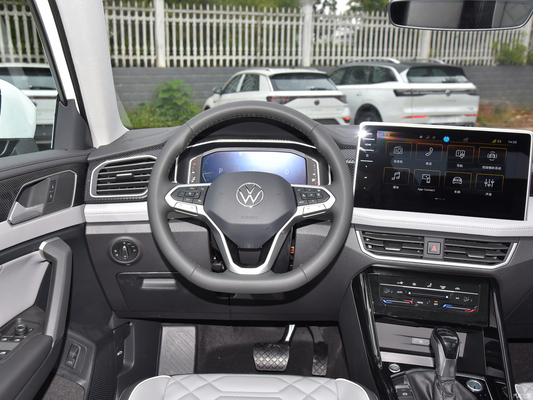 Volkswagen Tayron 300TSI SUV de tração nas duas rodas de luxo PLUS versão avançada para 5 lugares