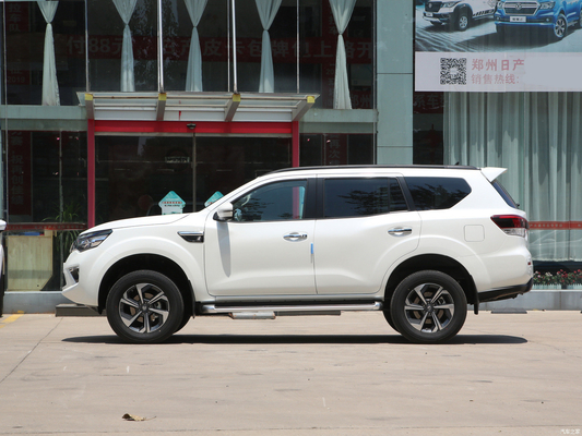 Volante multifunção e luz diurna LED Nissan Paladin 2023 2.0T