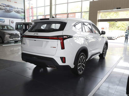 2024 Jac X8 Plus Farol LED de 7 lugares SUV a gasolina com capacidade de tanque de combustível de 50-80L