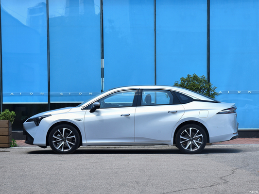 70 Zhijia GAC Aion S Plus Sedan 4810*1880*1515mm 510KM Long Range Carro Elétrico para você