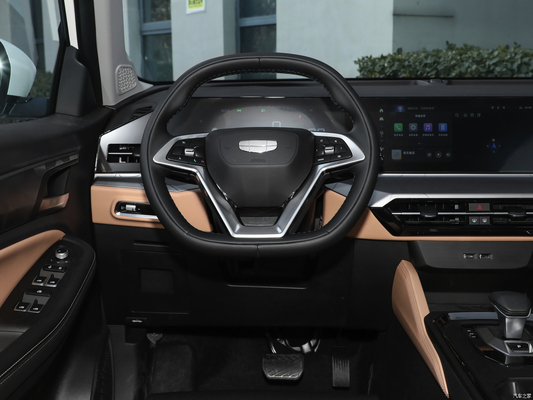 Geely Pro2024 Modelo 1.5T DCT SUV de 5 lugares 4518*1834*1715 Dimensões e Design Moderno