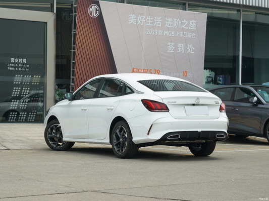 Ar condicionado automático Mg5 2023 300TGI DCT carro-chefe 4 portas 5 lugares sedã com velocidade máxima de 200 KM / h
