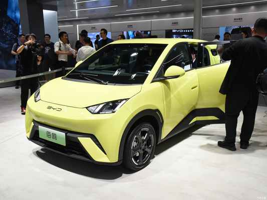 55KW Potência total do motor BYD Gavião voador Auto Electrico EV Carro elétrico 405km CLTC