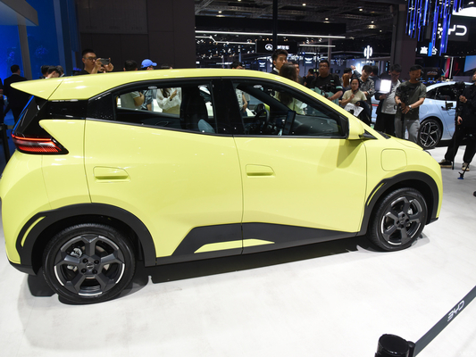 55KW Potência total do motor BYD Gavião voador Auto Electrico EV Carro elétrico 405km CLTC