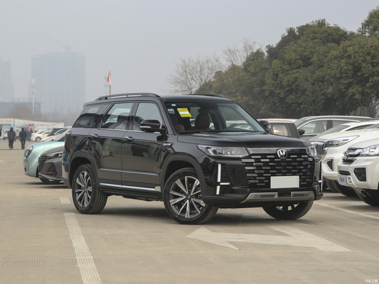 Suspensão dianteira Macpherson 2023 Chang'an CS95 Plus 2.0T 2WD SUV de luxo de 5 portas e 7 lugares