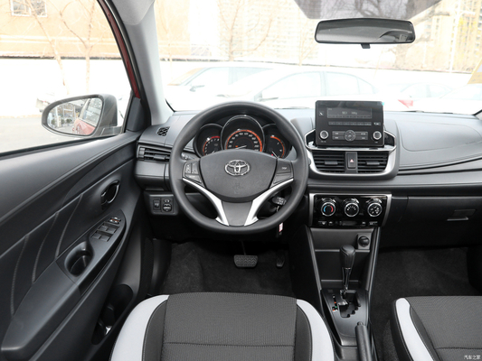 2022 Toyota YARiS L 1.5L Ar condicionado manual líder PLUS pequeno SUV de 4 portas e 5 lugares