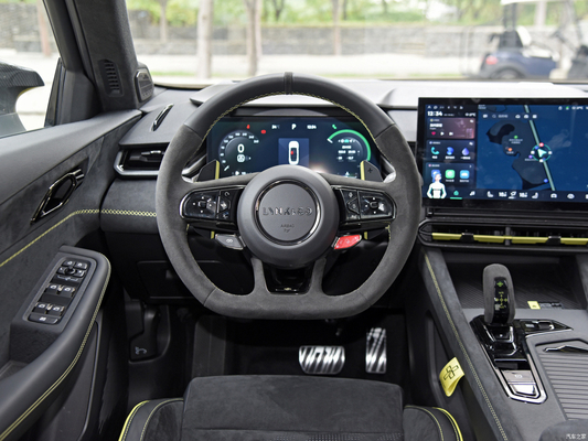 2023 Lynk Co 03 2.0TD Sedan automático 5 lugares 5 airbags TPMS Incluído velocidade máxima 250KM