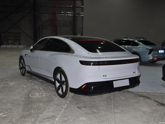 Capacidade de longo alcance 375KW VOYAH 4 portas 5 lugares Sedan com 730km CLTC Range