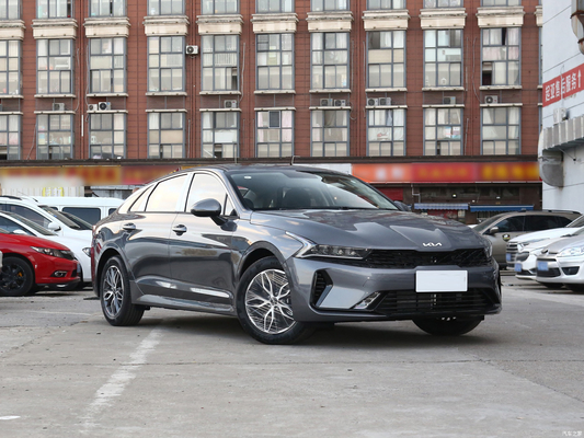 Suspensão dianteira Macpherson apresentado em 2021 Kia K5 270T CWD Fashion Version Sedan