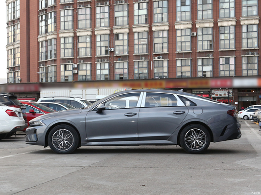 Suspensão dianteira Macpherson apresentado em 2021 Kia K5 270T CWD Fashion Version Sedan