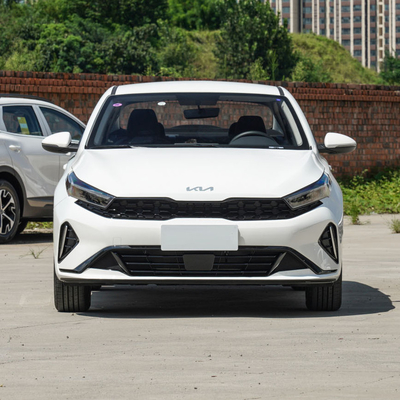 2023 Kia K3 Sedan Faros LED Motor aspirado naturalmente e baixo consumo de combustível