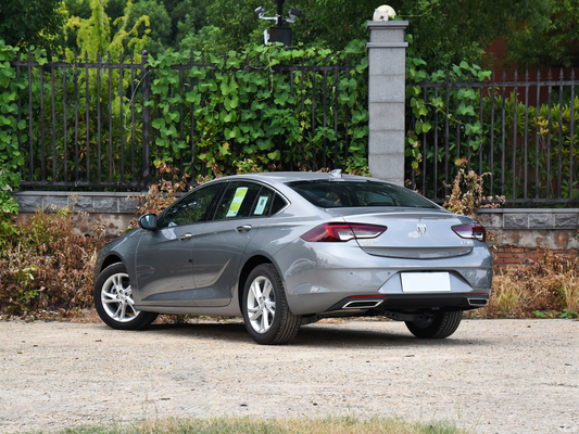 4904*1863*1461mm 2024 Buick Regal 25T Super Edition Carro a gasolina de 4 portas e 5 lugares com ESC