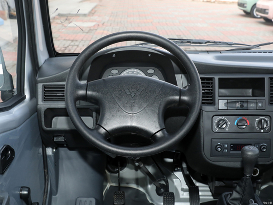 75KW Potência total do motor 2023 Wuling VAN Van à esquerda com 5 assentos e porta deslizante lateral
