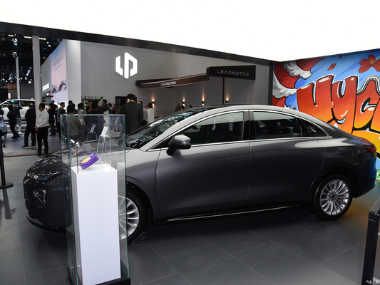 520KM CLTC Direção esquerda 2024 Hycan A06 PLUS Carro de luxo elétrico puro para desempenho