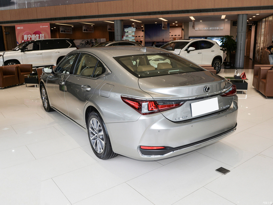 2023 Lexus ES200 260 Excellence Edition Sedan de 5 lugares com travões de disco dianteiro e traseiro