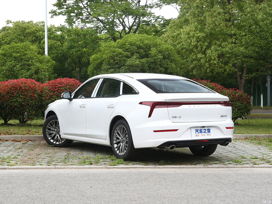 2022 Bestune B70 PentiumB70 1.5T Automático Enjoyment Hatchback Um nível de desempenho