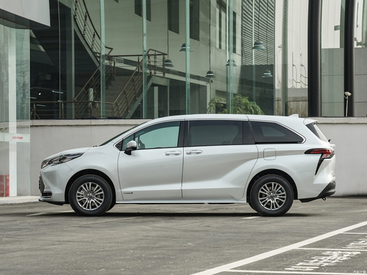 2022 1.5L Versão limpa 4 portas 5 lugares Sedan híbrido veículo a gasolina com touch screen
