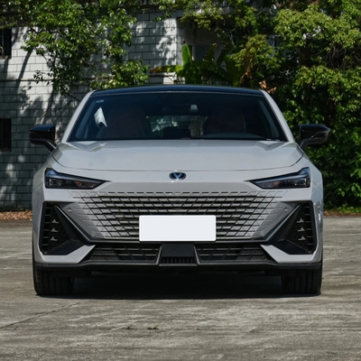 2023 Changan Uni-v 1.5T Hatchback Sedan a gasolina com controle de velocidade ACC como imagem