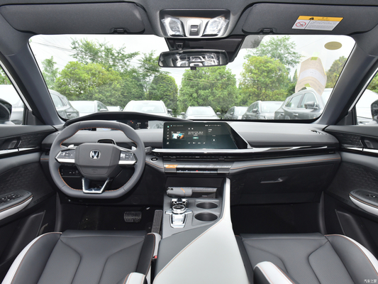 2023 Changan Uni-v 1.5T Hatchback Sedan a gasolina com controle de velocidade ACC como imagem