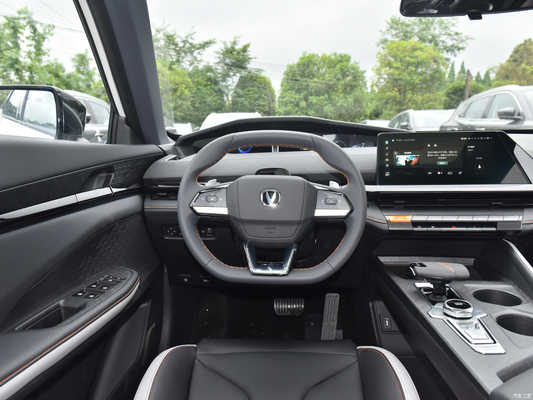 2023 Changan Uni-v 1.5T Hatchback Sedan a gasolina com controle de velocidade ACC como imagem