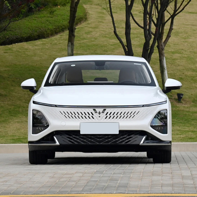 Wuling Xingguang 2023 150 Advanced Hybrid Sedan 4 portas 5 lugares 105KM Pure Electric alcance