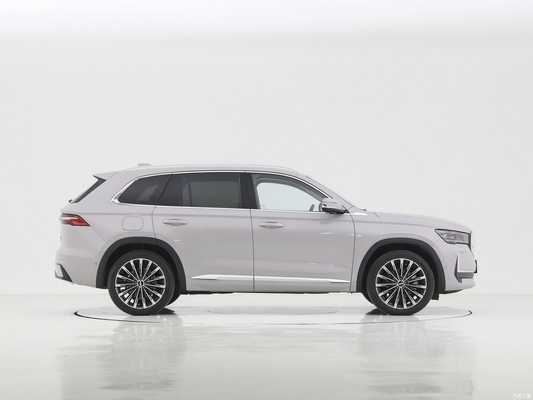 2024 Geely Monjaro L Zhiqing 1.5T SUV de 5 portas e 5 lugares com suspensão Macpherson
