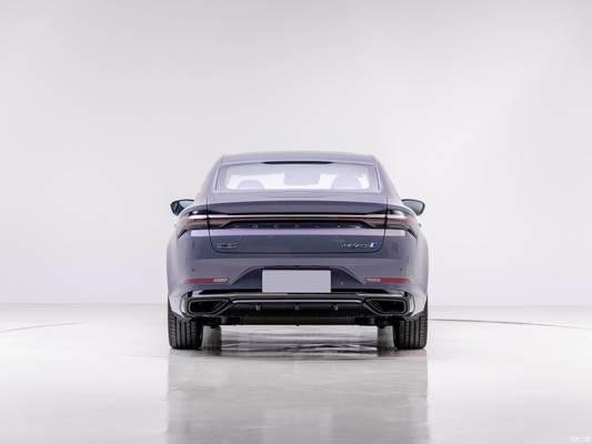 Geely Preface L 1.5TD Hybrid Luxury Sedan com 4 mudanças para a frente e dianteiro 1 traseiro 1 Radar