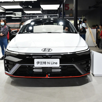 2023 Hyundai Elantra 1.5L CVT LUX Sedan A combinação perfeita de e desempenho
