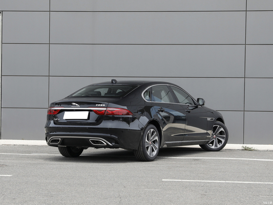 Corpo integral Jaguar XFL 2.0T 2000Ps Carro a gasolina 2WD Sedan 2WD Elite Edição de Luxo
