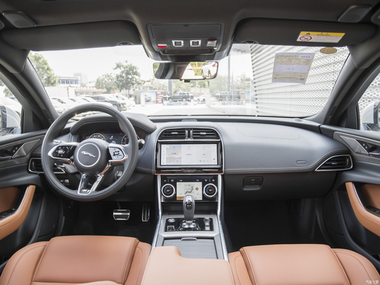 2024 Jaguar XEL 2.0T 250PS Sedã esportiva agressiva com ABS Sim e 8 mudanças para a frente