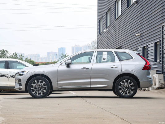 2024 Volvo XC60 B5 48V Light Hybrid 4WD SUV de luxo de tamanho médio com 5 assentos e 6 airbags