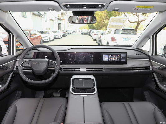 Faróis LED 2023 MAXUS G70 2.0T MPV Versão automática de luxo com tração dianteira