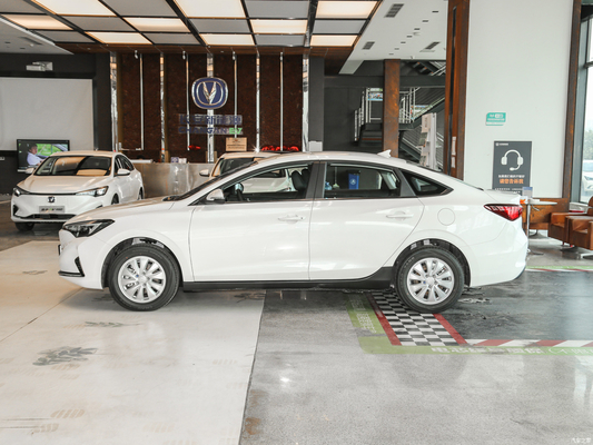 145KM/h Velocidade máxima Changan Eado EV460 Bateria de Lítio Ferro Fosfato Veículo elétrico