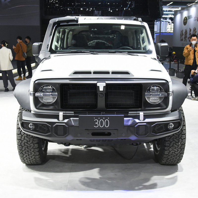 2023 GWM Off-road Tank 300 SUV Carro 2.0T Combustível a gasolina 4WD Equipado com farol LED